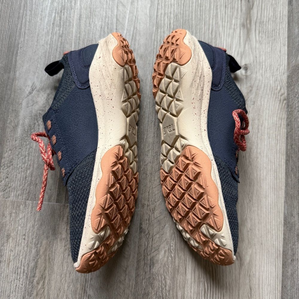 Teva Shoes Arrowood 2 Knit 6.5 Women’s Navy Coral Sneakers - Picture 4 of 12